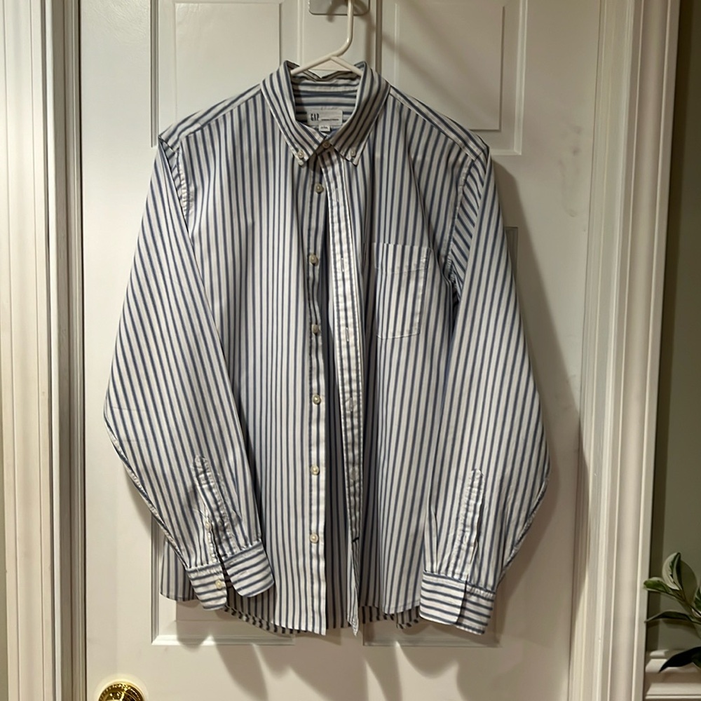 GAP Mens Blue Stripe Button Down Shirt